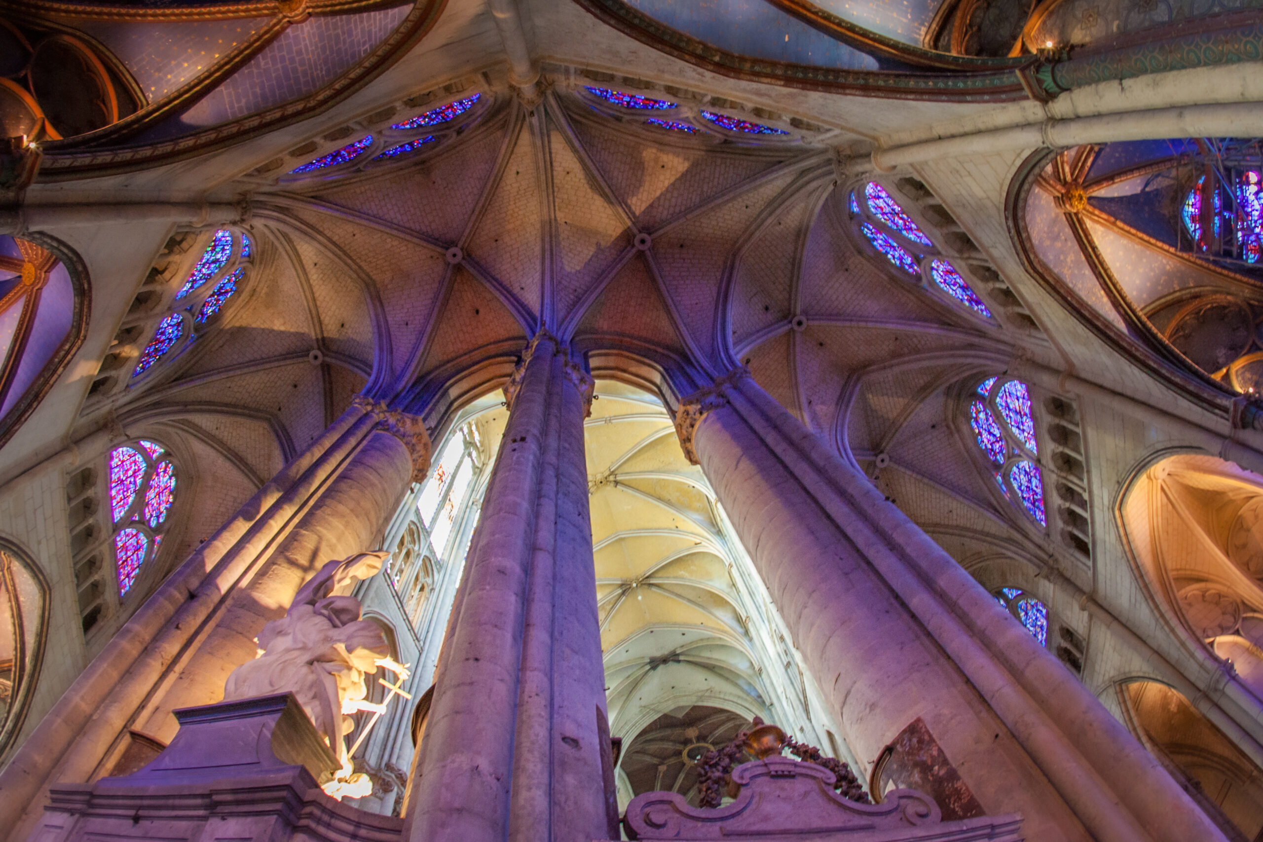Intérieur de la cathédrale Saint-Pierre de Beauvais